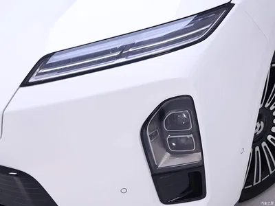 2025 NIO ES8 Model 6-Seat Executive Luxury Edition, фото 4, лот 10351734