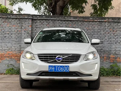 2017 Volvo XC60 T5 Smart Advance, фото 2, лот 10370264