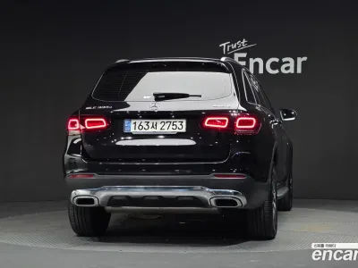 2021 Mercedes-Benz GLC-Class GLC300e 4MATIC, фото 4, лот 11247778
