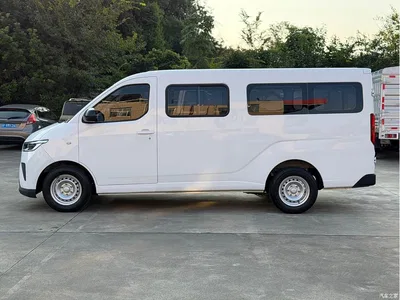 2024 Wuling Motors Wuling Yangguang 300KM Comfort Bus Version 75kW, фото 3, лот 11167329