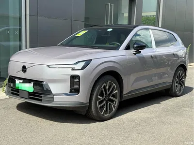2026 Volvo XC70 Plug-in Hybrid 4WD Ultra Long Range Plus, фото 1, лот 10364944