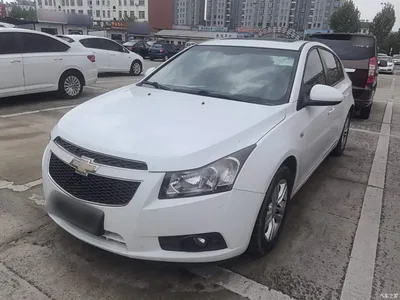 2013 Chevrolet Cruze Hatchback 1.6L Manual Luxury, фото 1, лот 10380943