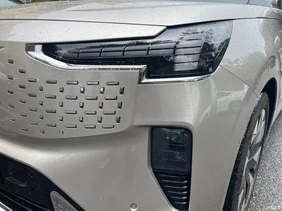 2025 Volvo EM90 Ultra Six-Seater, фото 2, лот 10352586