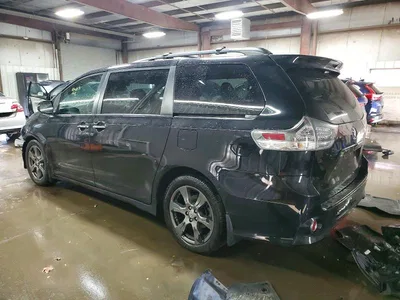 2017 TOYOTA SIENNA SE, фото 2, лот 10492834