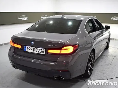 2022 BMW 5-Series 530e M Sport, фото 3, лот 10214717