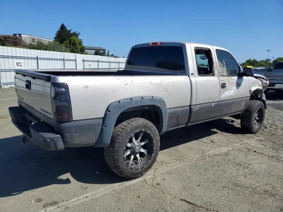 2004 CHEVROLET SILVERADO, фото 3, лот 10980985