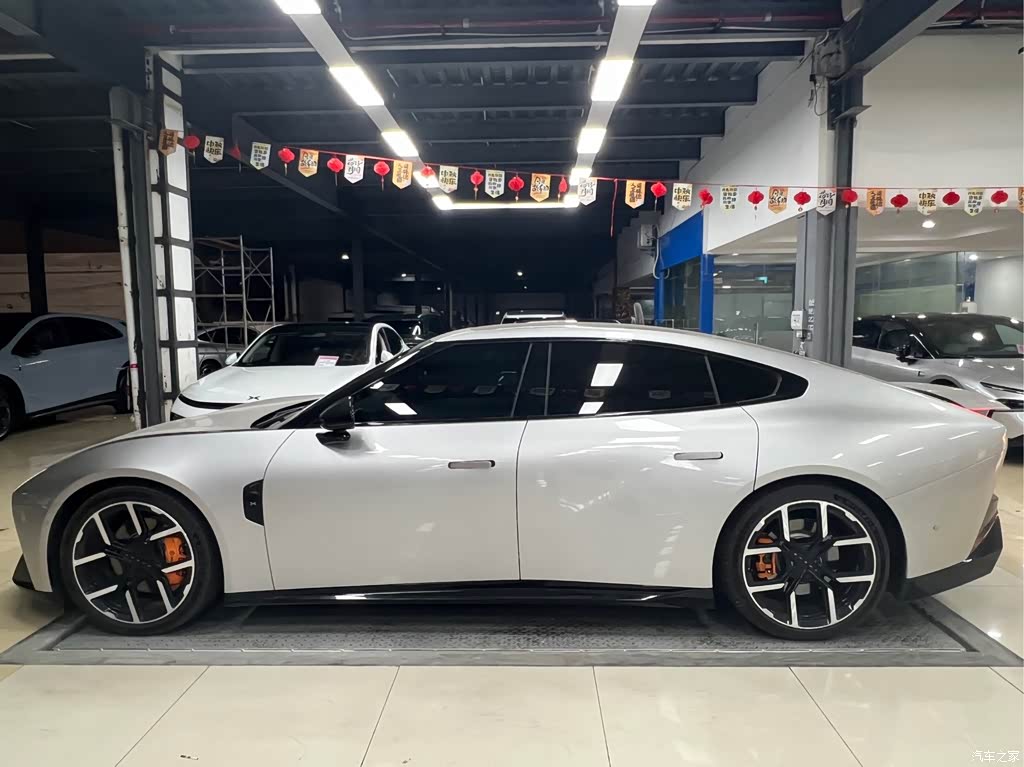 2025 XPeng P7 702km Long Range Edition, фото 4, лот 11215956