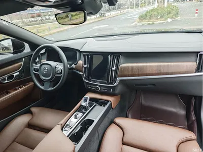 2024 Volvo S90 B5 Momentum Luxury Edition, фото 4, лот 10365418