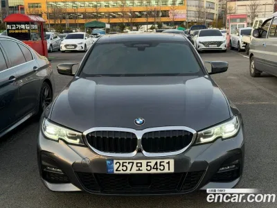 2021 BMW 3-Series 330e M Sport, фото 2, лот 10048576