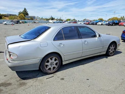 2000 MERCEDES-BENZ E 320, фото 3, лот 10978353