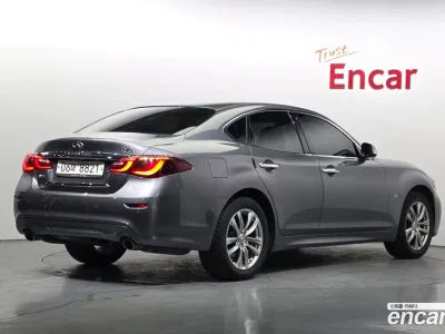 2018 Infiniti Q70 3.7 AWD, фото 2, лот 10118372