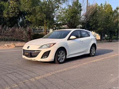 2015 Mazda Mazda3 Axela Hatchback 2.0L Automatic Sport, фото 1, лот 10322030
