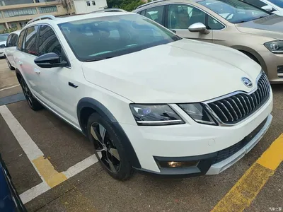 2018 Škoda Octavia Model Wagon TSI280 DSG Luxury Edition, фото 4, лот 10348183