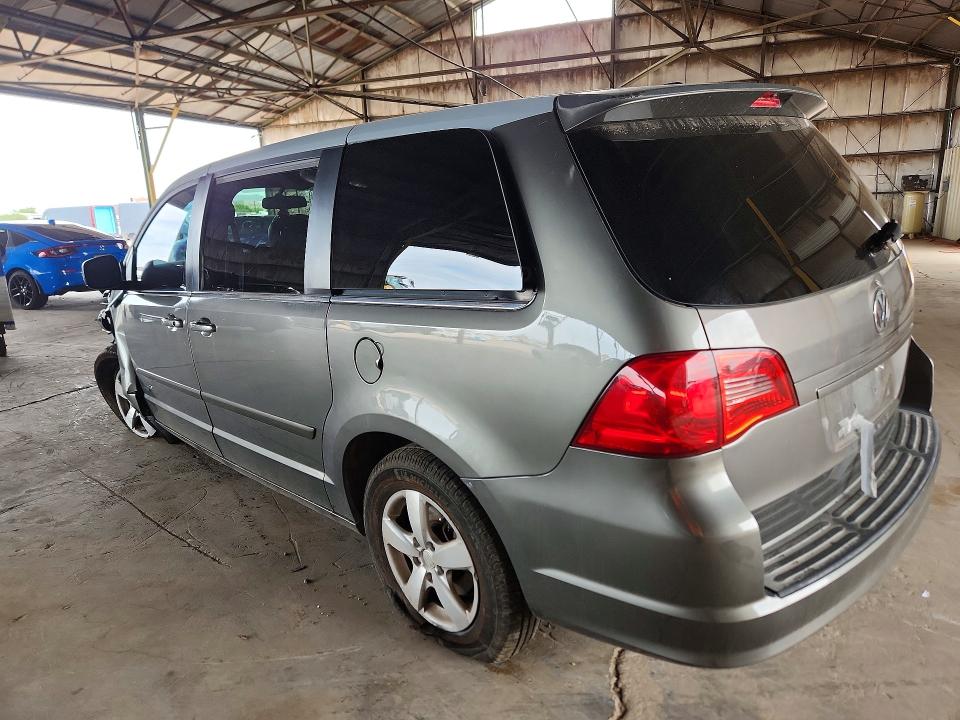 2010 VOLKSWAGEN ROUTAN SE, фото 2, лот 10834145