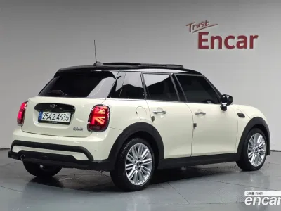 2022 Mini Cooper 5-Door Classic Plus, фото 1, лот 10183191