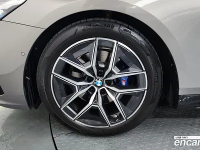 2025 BMW 5-Series 520i M Sport, фото 4, лот 10056446