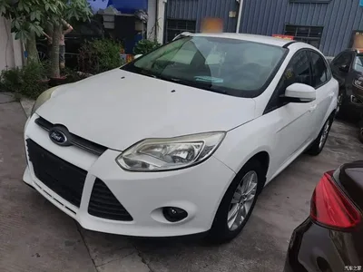 2012 Ford Focus Sedan 1.6L Manual Comfort, фото 2, лот 10299902