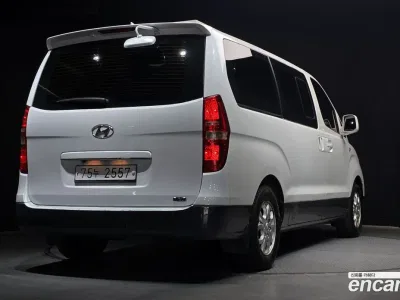 2011 Hyundai Starex Camping Car, фото 1, лот 10192286