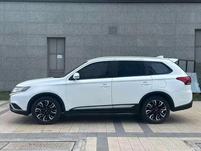2020 Mitsubishi Outlander 2.0L 2WD Premium 5-seater, фото 3, лот 10340326
