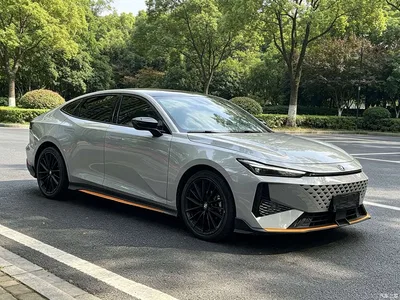 2024 Changan UNI-V 1.5T Deluxe Sport, фото 3, лот 11016893