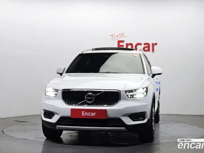 2021 Volvo XC40 B4 Momentum, фото 3, лот 10127605