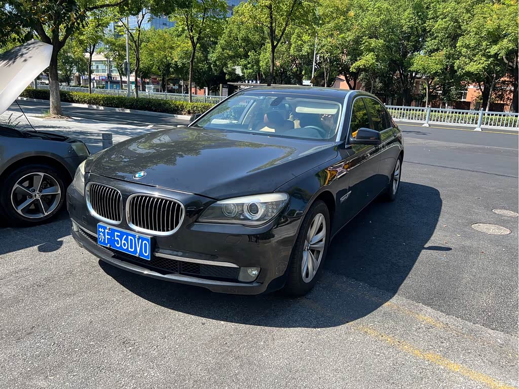 2011 BMW 7 Series 730Li Elegance, фото 1, лот 11224836
