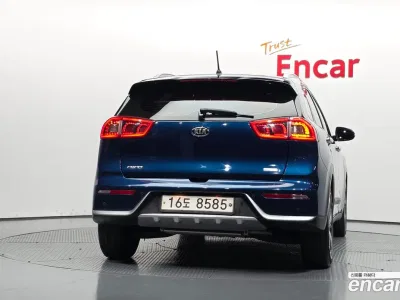 2018 Kia Niro Prestige, фото 4, лот 10379490