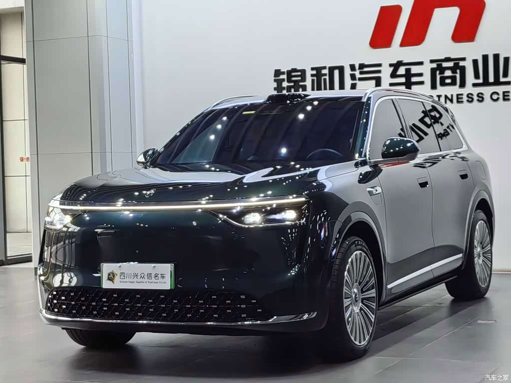 2025 AITO Wenjie AITO M8 Extended Range Max 37kWh 5-Seater, фото 1, лот 11178779