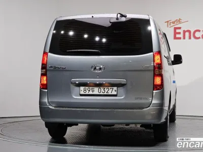 2018 Hyundai Starex Van 3-Seater, фото 3, лот 10191526