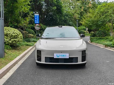 2025 Li Auto i6 4WD Base Model, фото 2, лот 11415293