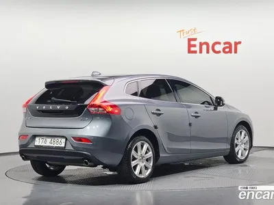 2018 Volvo V40 D3, фото 2, лот 10219602
