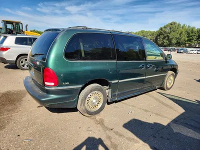 1996 CHRYSLER TOWN & COUNTRY LXI, фото 3, лот 10970533
