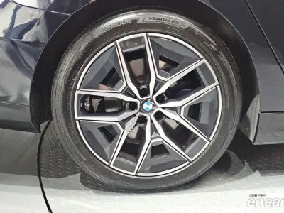 2024 BMW 5-Series 520i M Sport, фото 4, лот 10047266