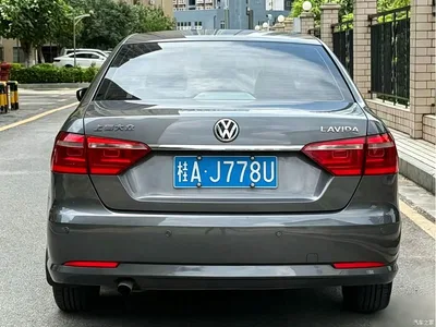 2013 Volkswagen Lavida Facelift Classic 1.6L Automatic Trend, фото 4, лот 10398940