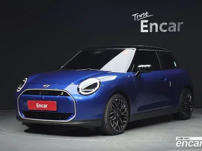 2024 Mini Cooper SE Favoured, фото 1, лот 11267311
