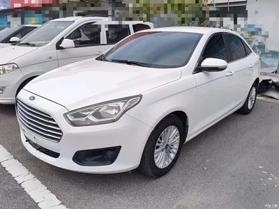 2015 Ford Escort 1.5L Manual Comfort, фото 1, лот 10611030
