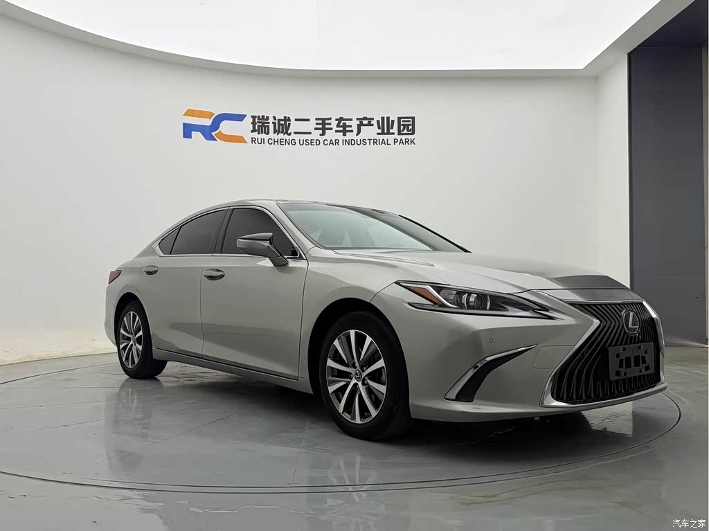 2020 Lexus ES 200 Luxury, фото 3, лот 11221158