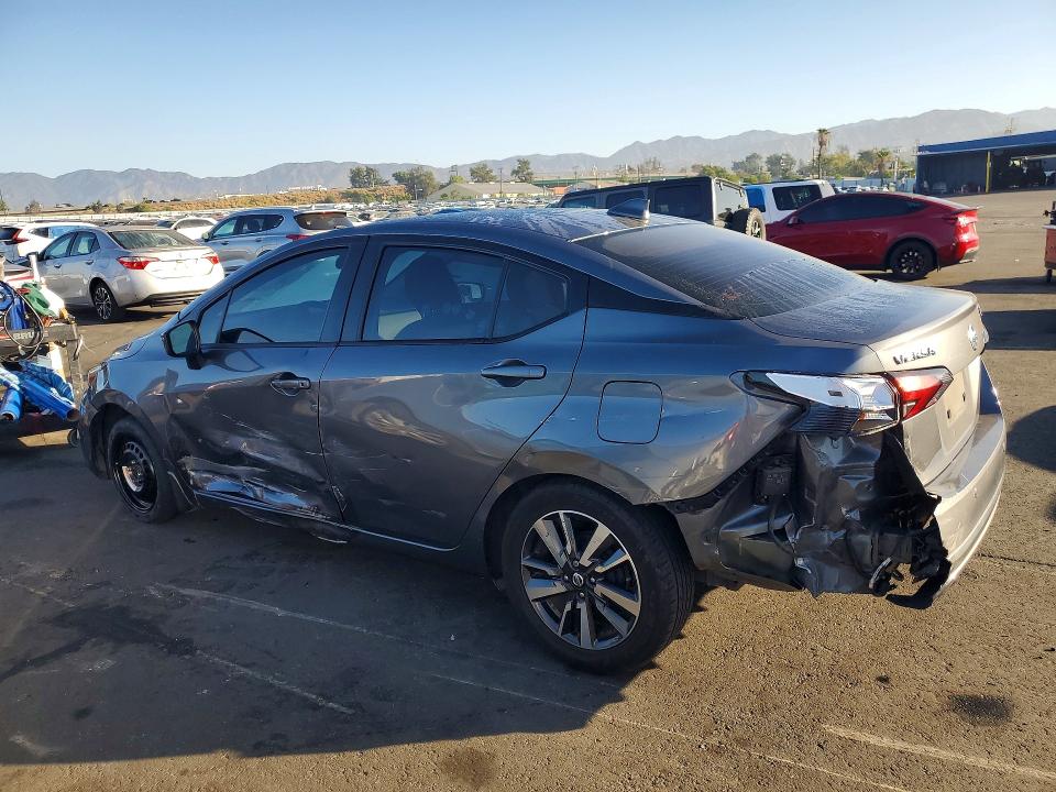 2020 NISSAN VERSA SV, фото 2, лот 11186881