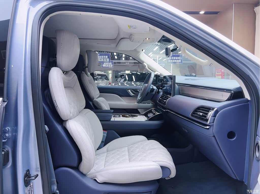 2022 Lincoln Navigator One 3.5T Navigator One, фото 4, лот 10958134