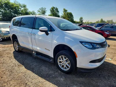 2023 CHRYSLER VOYAGER LX, фото 4, лот 10867178