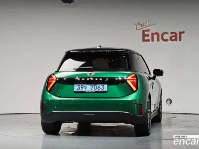 2024 Mini Cooper SE Favoured, фото 3, лот 10212759