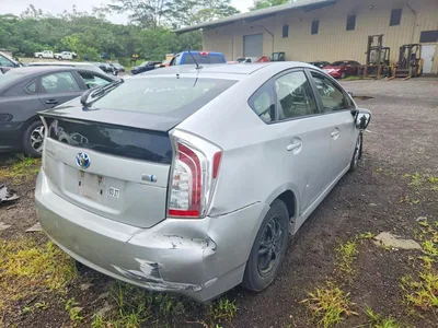 2015 TOYOTA PRIUS TWO, фото 3, лот 10521180