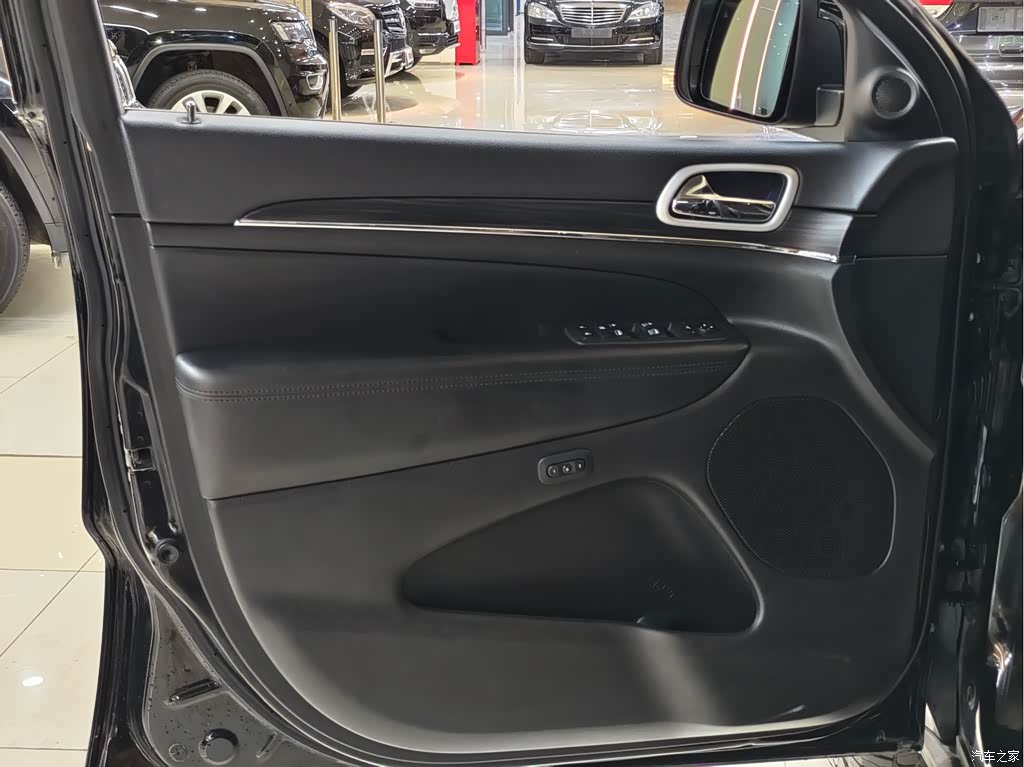 2020 Jeep Grand Cherokee (Import) 3.6L Elite Navigation Edition, фото 4, лот 11216023
