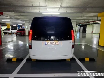 2025 Hyundai Staria 4WD Tourer 9-Seater, фото 2, лот 11538375