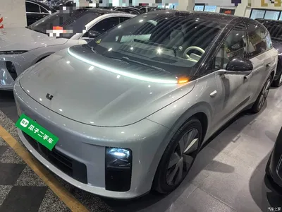 2025 Li Auto i6 4WD Base Model, фото 1, лот 10447498
