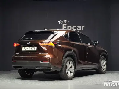 2016 Lexus NX 300h Executive, фото 2, лот 10184349