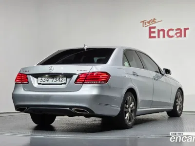 2015 Mercedes-Benz E-Class E220 Bluetec Avantgarde, фото 1, лот 10063038