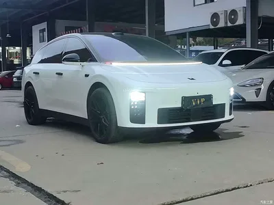 2025 Li Auto i6 4WD Base Model, фото 3, лот 11205899