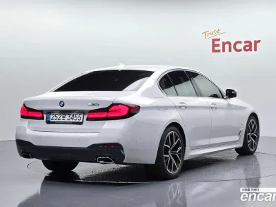 2022 BMW 5-Series 530i M Sport Package, фото 1, лот 10069924
