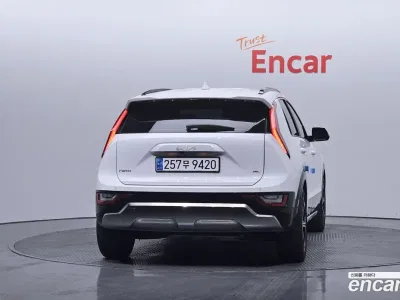 2024 Kia Niro Signature, фото 4, лот 10113428
